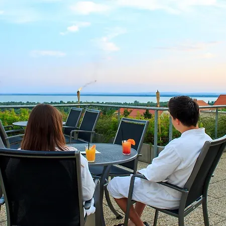 Zenit Vendeghaz Bed & Breakfast 3*