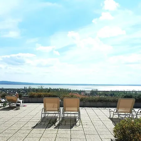 Zenit Vendeghaz Bed & Breakfast Vonyarcvashegy